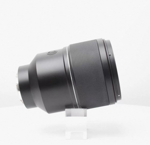 เลนส์ถ่ายภาพบุคคลแบบฟูลเฟรม Good Price AF 135mm F1.8 FE  E-Mount พร้อมสวิตช์ปรับแต่ง - Product Image 4