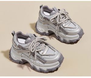 Nouvelle Arrivée 2026 : Baskets Dad Shoes pour Femme, Design Rehaussant Intégré, Semelle Ultra Épaisse, Légères et Résistantes à l'Usure, Sneakers Tendance - Product Image 1