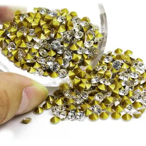 Super Shiny Glass Chaton Crystal Non Hotfix Pointed Back Rhinestones For Garment Embellishment