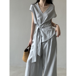 ชุดเซ็ต 2 ชิ้น เสื้อเชิ้ตผ้าลินินคอวีผูกเอว กางเกงขายาวทรงกว้าง แฟชั่นสำหรับผู้หญิง - Product Image 3