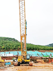 XCMG رافعة زحافة مستعملة رسمية 55 طن XGC55 رافعة محمولة صغيرة مستعملة ذات جودة عالية - Product Image 3