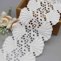 Dentelle brodée en coton à œillets, bordure festonnée en éventail, directement de l'usine, pour robes et textiles de maison