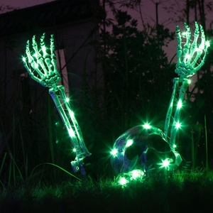 Juego de inserción de mano de esqueleto de Halloween, decoración de luz transfronteriza, accesorios de diseño de escena para decoraciones de fiesta - Product Image 1