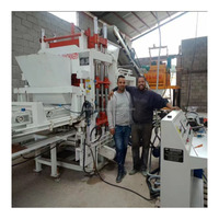 Machine automatique de fabrication de blocs de béton creux emboîtables QT5-15, machine à mouler des briques en ciment avec empileur