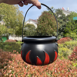 Cubo de Dulces con Diseño de Bruja y Llama, Artículos de Decoración para Halloween - Product Image 3