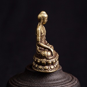 Adornos de Shakyamuni de Latón Huecos de Tamaño Mini, Micrograbados de Cobre Antiguo del Patriarca Bodhidharma, Venta al por Mayor - Product Image 4