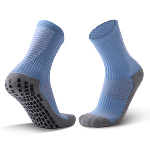 <span class=keywords><strong>Chaussettes</strong></span> antidérapantes personnalisées en gros pour enfants et adultes, en matériau vert personnalisé, pour le sport, le yoga, la sécurité - Product Image 2
