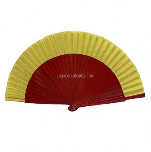 Éventail espagnol flamenco, art populaire, 9 pouces (23 cm), peint, en bois et tissu, noir avec bordure rouge - Product Image 2