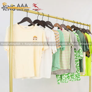 T-shirt KungFu KingAAA en gros, vintage, premier choix, seconde main, lot de 45 kg, vêtements mixtes usagés pour femmes - Product Image 5