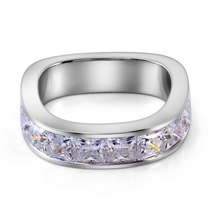 Bijoux de luxe en gros, bague en or blanc 14 carats avec diamant moissanite taille princesse, bague minimaliste pour alliances, ensemble pour couple - Product Image 2