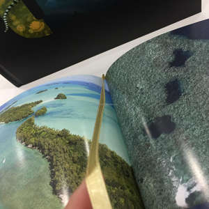 Impression de livre photo de luxe à couverture rigide, papier offset personnalisé, livre de <span class=keywords><strong>table</strong></span> <span class=keywords><strong>basse</strong></span> de luxe avec marque-page en ruban pour voyages et anniversaires - Product Image 4