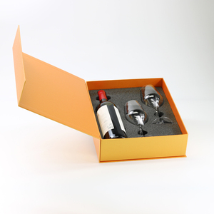 Scatola di carta regalo rigida magnetica di lusso per bottiglie di vino o Whisky e bicchieri con inserto in schiuma - Product Image 1