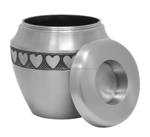 Vela corazón latón bebé o niño urna es un hermoso hecho a mano para niño Funeral Memorial para mascotas o cenizas humanas tealight urna - Product Image 4