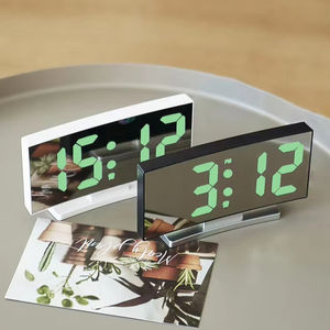 Orologio da Tavolo Moderno Multifunzione con Schermo LED Rettangolare, Funzione Snooze, Display Temperatura e Calendario - Product Image 5