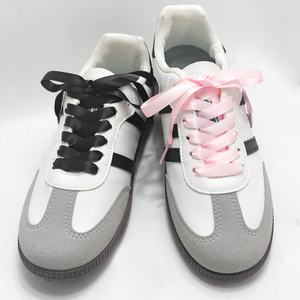 Lacets plats personnalisés en ruban de couleur unie, largeur 1 cm, en satin de soie pour baskets et chaussures, vente en gros, fournisseur de mode - Product Image 2