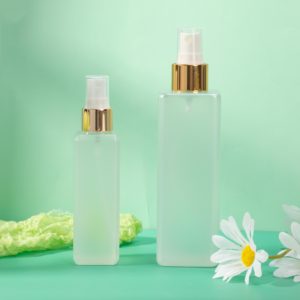 Groothandel Hoeveelheid Handig Spuit Container Doorschijnend Serums Met Mooie Frosted Plastic Spray Fles