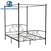 Lit simple en métal de style minimaliste pour chambre à coucher, lit à baldaquin robuste de taille double avec cadre solide et design à motifs simples