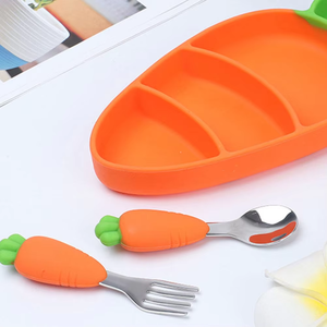 Juego de Cubiertos de Práctica para Niños, Cuchara y Tenedor para Bebés con Diseño de Zanahoria, Mango de Silicona, Acero Inoxidable 304 de Grado Alimenticio, Vajilla Infantil - Product Image 6
