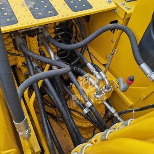 รถขุดตีนตะขาบ Komatsu PC200-8 มือสองคุณภาพสูง เครื่องจักรกลหนักขนาดกลางสำหรับงานดิน - Product Image 3