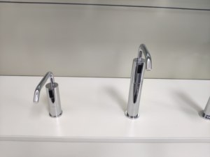 Thương Mại Hiện Đại Boong Gắn Touchless Chrome Vòi Cảm Biến Xà Phòng Tự Động Dispenser - Product Image 5