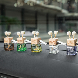 Custom Square 8ml Reed <strong>Diffuser</strong> Glass Aroma Bottle Vent <strong>Car</strong> <strong>Diffuser</strong> Perfume Bottle with Wooden Cap and <strong>Clip</strong> for <strong>Car</strong> Decoration - Product Image 2