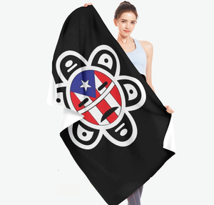 Toalla de Playa Extra Grande y Súper Suave con la Bandera de Puerto Rico, Diseño Tribal Sol Taino, Secado Rápido, Ideal para la Arena y el Baño - Product Image 1