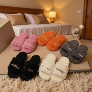 Pantuflas de Invierno para el Hogar, Pantuflas de Piel Sintética Unisex para Interiores, para Mujeres y Hombres - Product Image 1