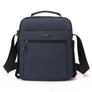 Bolso cruzado de negocios de tela Oxford de alta capacidad para hombre, mochila cruzada ligera para todas las estaciones - Product Image 3