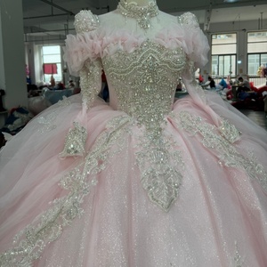 Vestido de Quinceañera Elegante Rosa Mc025 con Cuentas de Perlas en el Corpiño, Manga Larga Transparente y Espalda con Cordones, Estilo Princesa, Jancember - Product Image 3