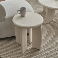 Table d'appoint en bois pour salon, design élégant en arc blanc, table de canapé moderne, 2026
