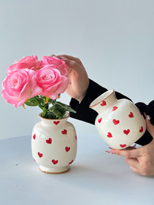 <span class=keywords><strong>Vaso</strong></span> in Ceramica a Forma di <span class=keywords><strong>Cuore</strong></span> Dipinto a Mano, Stile Romantico Francese Dolce e Trendy Regalo per San Valentino e Feste di Matrimonio. - Product Image 1