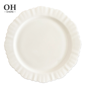 Juego <span class=keywords><strong>de</strong></span> <span class=keywords><strong>vajilla</strong></span> <span class=keywords><strong>de</strong></span> porcelana <span class=keywords><strong>de</strong></span> boda Irregular doblada blanca pura Ohere, <span class=keywords><strong>vajilla</strong></span> en relieve con cargador <span class=keywords><strong>de</strong></span> porcelana <span class=keywords><strong>de</strong></span> hueso fino <span class=keywords><strong>para</strong></span> alquiler <span class=keywords><strong>de</strong></span> fiestas - Product Image 1