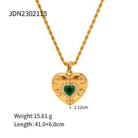 Vente flash - Collier avec pendentif en forme de cœur en acier inoxydable plaqué or 18 carats pour femmes