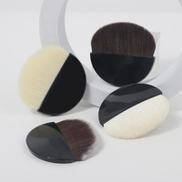 Pinceau de maquillage de voyage multifonctionnel à tête plate en poils de chèvre doux, haute densité, pour poudre et blush, design créatif et luxueux
