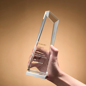 Trophée en cristal élégant haut de gamme avec logo personnalisé HBL, nouveau design, pour les employés exceptionnels - Product Image 3