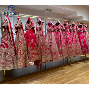 Servizio Completo di Allestimento per Negozi di Abbigliamento Femminile, Espositori Personalizzati, Scaffali in Acciaio Inox per Negozi di Abbigliamento - Product Image 6