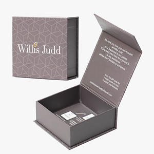 Petites boîtes à vêtements rigides pliantes magnétiques <span class=keywords><strong>de</strong></span> luxe personnalisées boîte-cadeau d'emballage en carton recyclable avec couvercle magnétique - Product Image 4