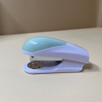Agrafeuse de bureau manuelle CH S31 Macaron légère 95g, multifonctionnelle, en plastique, pour agrafes normales 24/6, capacité 20 pages
