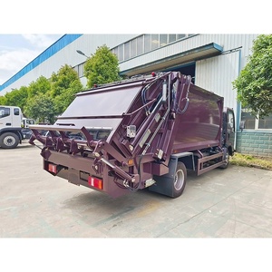 Sinotruk Howo 4x2 Compressed Garbage Truck Small 6CBM Compactor Garbage Truck for Sale - Product Image 5