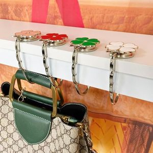 Gantungan Tas Lipat, Penyangga Tas Tangan, Pengait Tas untuk Meja, Penutup Kantong Beludru, Gantungan untuk Pernikahan Ulang Tahun - Product Image 4