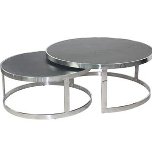 Mesa auxiliar europea redonda de madera Blackbone con respaldo y detalles dorados, juego de 2 mesas con mesa de centro a juego - Product Image 2