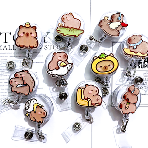 Porte-badge rétractable en acrylique avec clip métallique, design personnalisé Capybara, accessoires infirmiers - Product Image 1