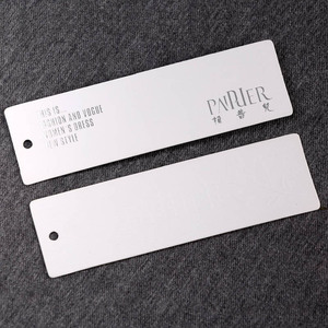 Nouvelle conception d'étiquette suspendue noire personnalisée avec clip métallique en feuille d'argent - Product Image 2