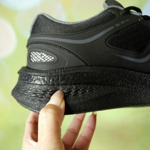 รองเท้าวิ่ง 15 สกินคิงสีดำ แบบยูนิเซ็กส์ พื้นรองเท้าส้นเตี้ยทำจากยาง เหมาะสำหรับการฝึกกีฬา ใส่สบาย น้ำหนักเบา เหมาะสำหรับการออกกำลังกาย - Product Image 2