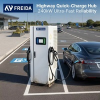 Nueva Estación de Carga DC Refrigerada por Líquido de 240kW CCS2 GB/T para Vehículos Eléctricos con OCPP 2.0 Plug & Charge para Áreas de Servicio en Carreteras y Flotas