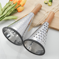 Hoge Kwaliteit Antislip Rvs 3 Side Fruit Groente Chopper Professionele Doos Rasp Kaas Shredder Met Houten Handvat