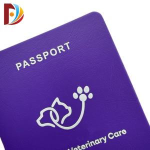 Impression de livrets A5 bon marché personnalisés, reliés par piqûre à cheval, en papier fantaisie gaufré, certificat de <span class=keywords><strong>santé</strong></span> de voyage pour chats, chiens, animaux de compagnie - Product Image 1