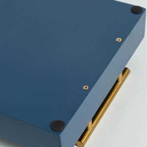 Bandeja Jule de varias longitudes, azul real y blanca, de MDF con asas metálicas, para servir café, té, uso en hoteles. - Product Image 4