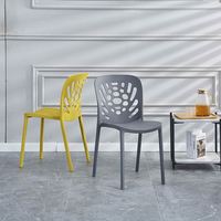 Chaise de salle à manger d'extérieur empilable en plastique certifiée ISO9001 pour patio, bistrot, café, restaurant, loisirs, OEM ODM