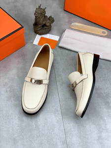 รองเท้าอ็อกซ์ฟอร์ดหนังวัวแท้ทั้งชิ้น สำหรับทุกฤดู พื้นรองเท้าด้านในทำจากยางโฟม/ลาเท็กซ์ พื้นรองเท้าด้านนอกทำจากยาง และมีซับในทำจากผ้า - Product Image 1